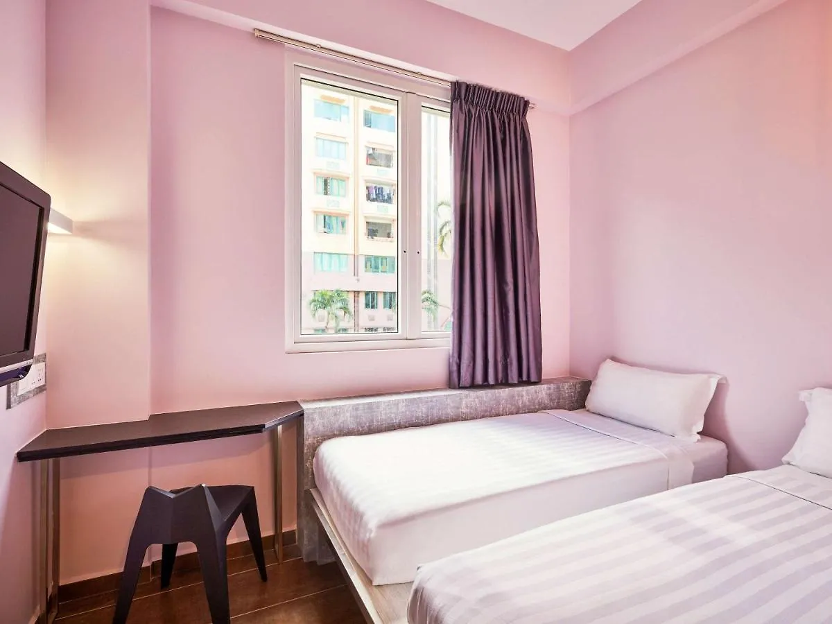 Отель Ibis Budget Singapore Pearl